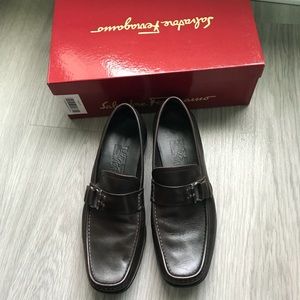 Ferregamo men’s leather loafer